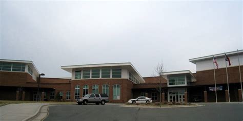 Chapel Hill NC Schools~photos, test ranking and SAT scores