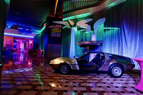 An 80s Themed New Year's Eve | Seminole Hard Rock Hollywood Blog