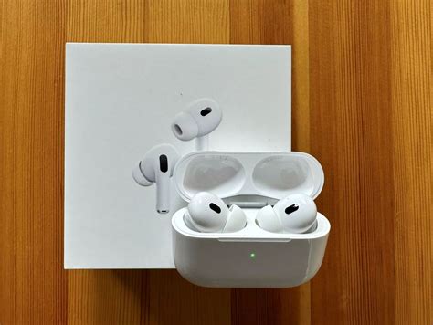 10 Best Apple Wireless Earbuds for 2023 | Robots.net