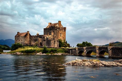 Eilean Donan Castle | Series 'Deserted places causing the feeling of chill' | OrangeSmile.com