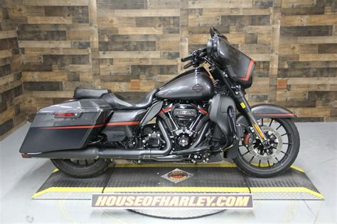 2018 Harley-Davidson CVO Street Glide Dark Alloy & Black Denim for sale in Milwaukee, WI