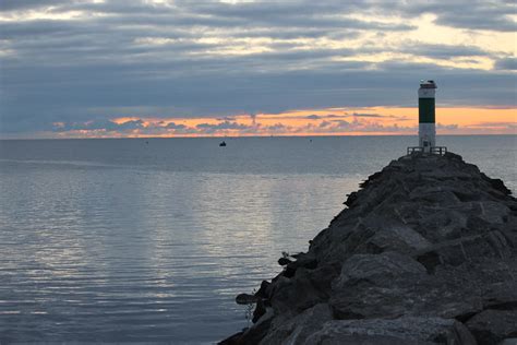 Alpena Light (Alpena, Michigan) - Sunrise on October 10, 2… | Flickr