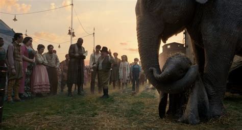 Disney's Live Action Dumbo Movie Review - An Incredible, Entertaining ...