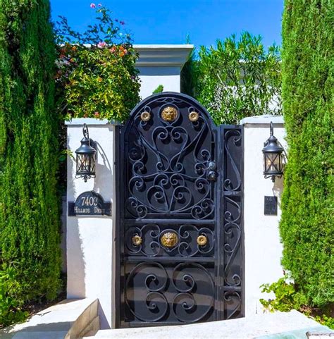 Black iron screened entry or garden gate. Gorgeous | Garden gates ...