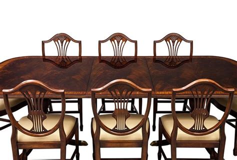 Flamed Mahogany Duncan Phyfe Style High Gloss Dining Table and Chairs Set For Sale at 1stdibs