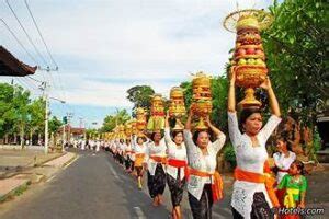 8 Upacara Adat Bali: Ritual Keagamaan yang Mengagumkan