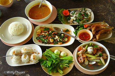 14 Local Thai Food to Try in Phuket - PHUKET 101