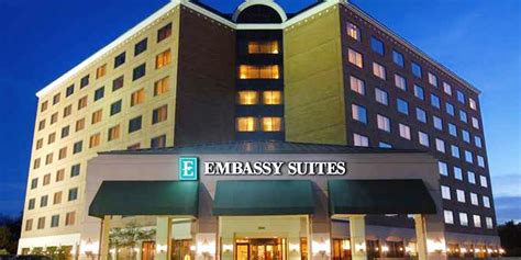 Embassy Suites Dallas - Lovefield | Travelzoo