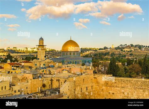 Aerial view of temple mount and wailing walls at old jersualem city Stock Photo - Alamy