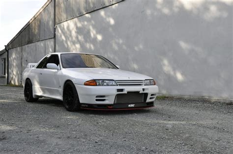 Nissan Skyline R32 GTR - Jap Imports UK