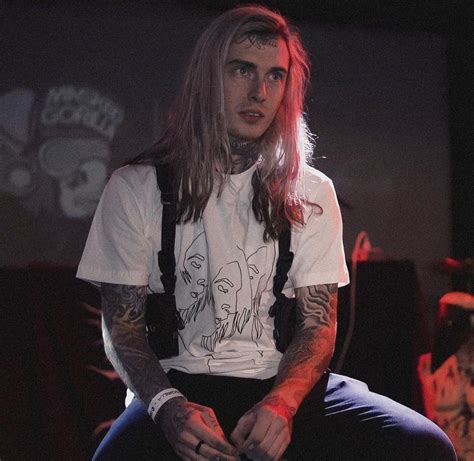 ghostemane Dark Elf, Feel Good Videos, Pretty Pictures, Music Artists, Black Metal, Dumb And ...