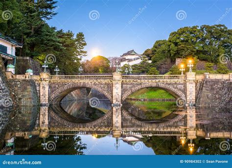 Imperial Palace Moat of Tokyo Stock Photo - Image of night, marunouchi ...