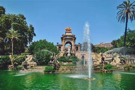 Parc de la Ciutadella & Arc de Triomf i Barcelona • ADARAS Blogazine