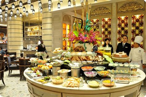 CHASING FOOD DREAMS: Mosaic, Mandarin Oriental Kuala Lumpur: Revel in a Sumptuous ‘Buka Puasa ...