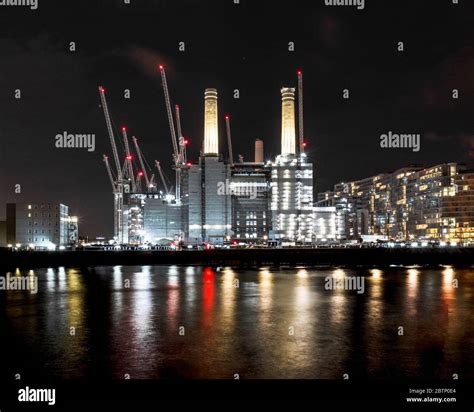 Battersea Power Station at night Stock Photo - Alamy