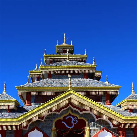 Surkanda Devi Temple (Saklana Range) - 2023 Alles wat u moet weten ...