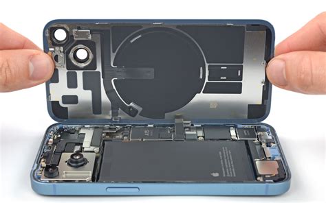 We Are Retroactively Dropping the iPhone’s Repairability Score | iFixit News