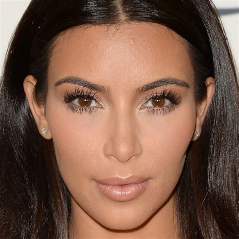 How Many Classic Kardashian Makeup Moves Can You Spot in This Picture of Kim? | Glamour