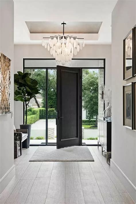 33 Timelessly Elegant Black And White Entryways - Shelterness