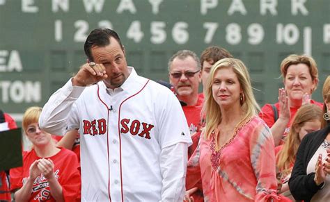 Stacy Wakefield dies less than 5 months after her husband, World Series champion Tim Wakefield