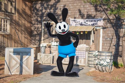 Oswald the Lucky Rabbit Makes His Debut at Tokyo DisneySea | Disney ...