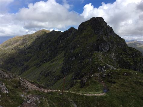 Scrambling the Aonach Eagach Ridge – Tinkadventures