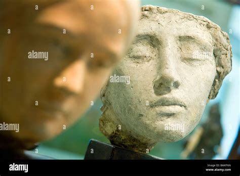 Plaster of paris hi-res stock photography and images - Alamy