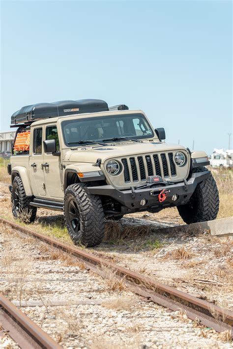 JEEP GLADIATOR DEFIANT WHEELS DF02 17X9 35X12.5X17 TOYO TIRES - 4PLAY Wheels