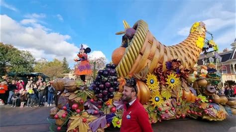 Disneyland parade 2023 - Halloween celebration 20/10/2023 - YouTube