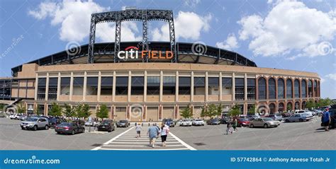 Game Day -Mets Stadium - Queens New York Editorial Stock Image - Image ...