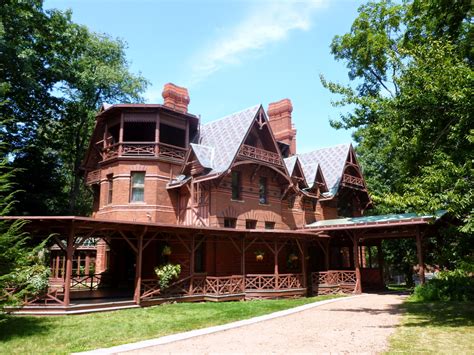 Photo-ops: Literary Site: Mark Twain House and Museum - Hartford, CT