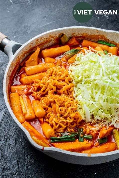 Vegan Rabokki (Tteokbokki with Ramyun)- Spicy Korean Rice Cake - The Viet Vegan