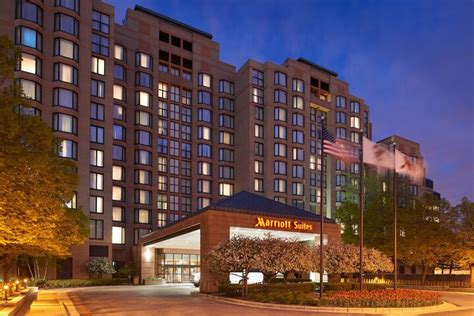 Chicago Marriott Suites OHare Rosemont | Bookonline.com