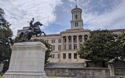 Touring the Tennessee State Capitol Building • Nomad by Trade