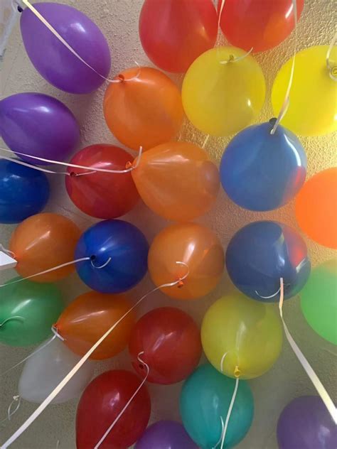 25 Ceiling Solid Colour Helium Balloons