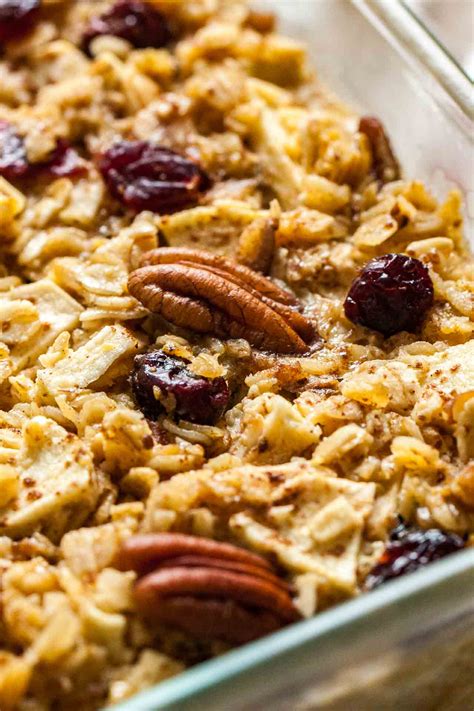 Easy Baked Oatmeal Recipe with Apples, Cranberries, and Pecans