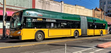 King County Metro RapidRide 2019 New Flyer XDE60 6255 (Kin… | Flickr