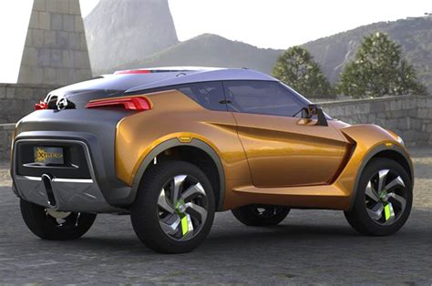 Nissan showcases compact-SUV concept - Autocar India