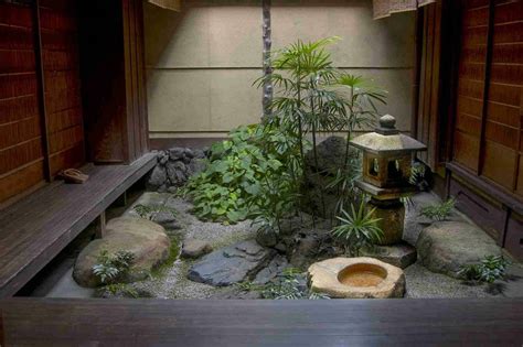 14 Best Indoor Rock Gardens for Your Home and Office