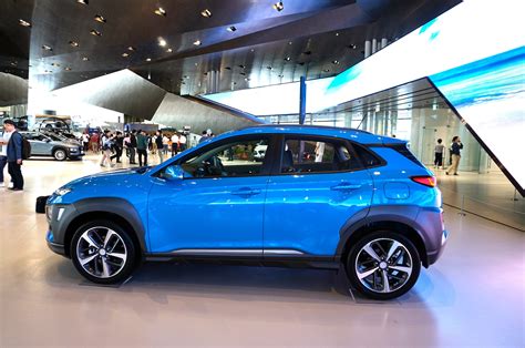 2018 Hyundai Kona Debuts Fresh Face, New Small SUV Platform | Automobile Magazine