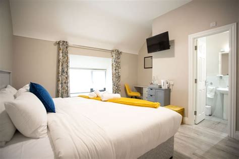 The Leitrim Inn & Blueway Lodge | Welcome to Leitrim