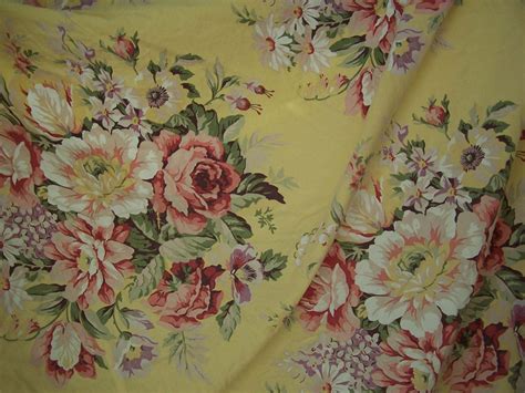 Discontinued Ralph Lauren twin fitted sheet Fabric by PolkaDotChex