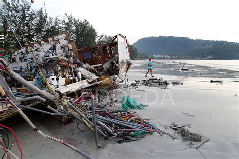 Thailand Tsunami Patong Beach | Photography by DEDDEDA