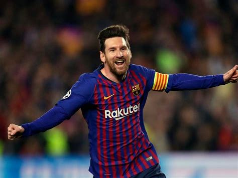 Lionel Messi stars as Barcelona dump Manchester United out of Champions League | Express & Star