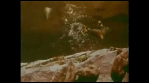 Lemmings Jump Off Cliff - Reptile's Theme - YouTube