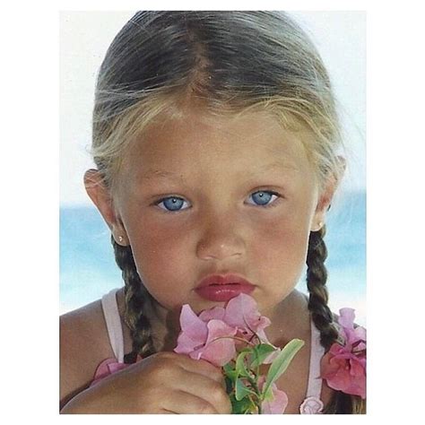 Gigi Hadid Baby Guess Photos