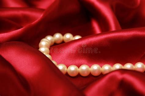 Pearl necklace stock image. Image of cloth, gold, decoration - 17028341