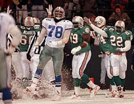 Today in Pro Football History: 1993: Dolphins Top Cowboys Thanks to Leon Lett’s Miscue