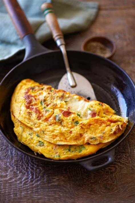 Ham and Cheese Omelet – Leite's Culinaria