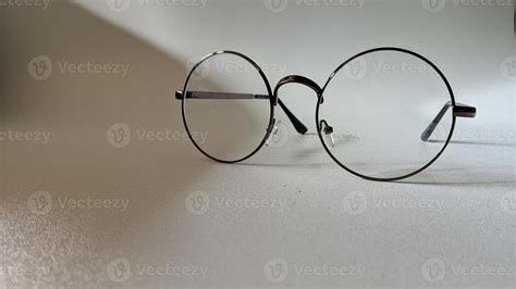 Background photo of clear round glasses. 6972121 Stock Photo at Vecteezy